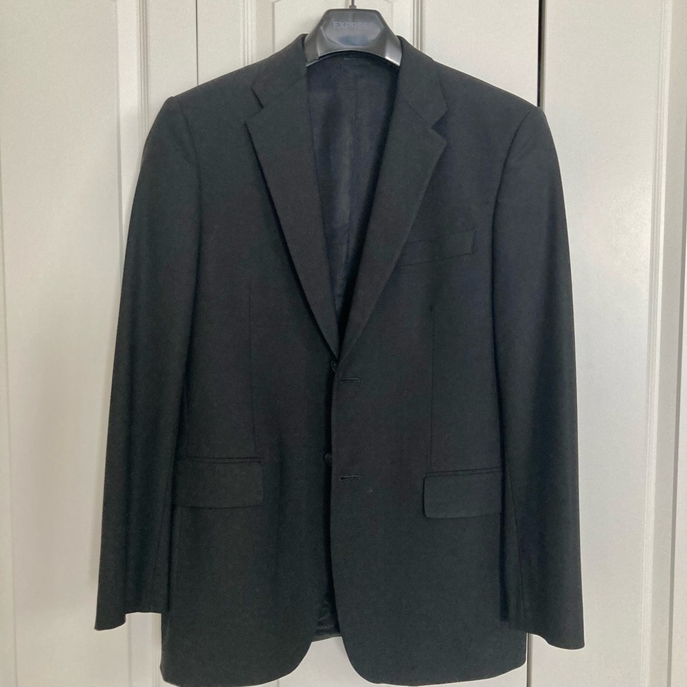 Express Men’s Producer Suit, Black. 40R 31x32.